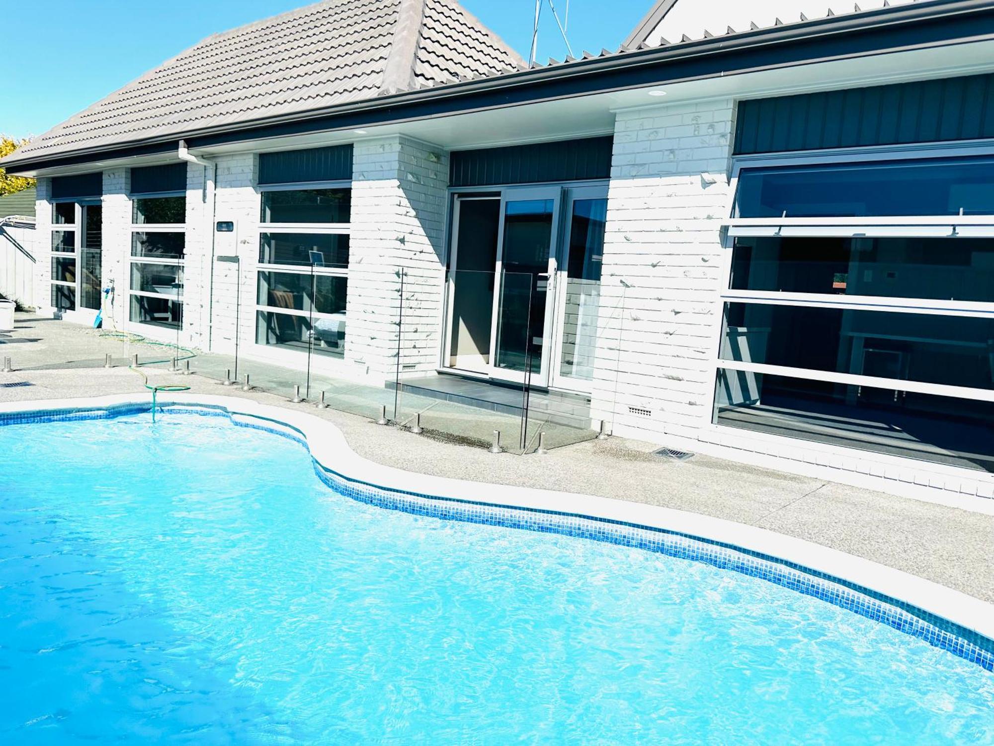 Summer Holiday 4 Bedrooms House In Hamilton With Pool And Spa Eksteriør bilde