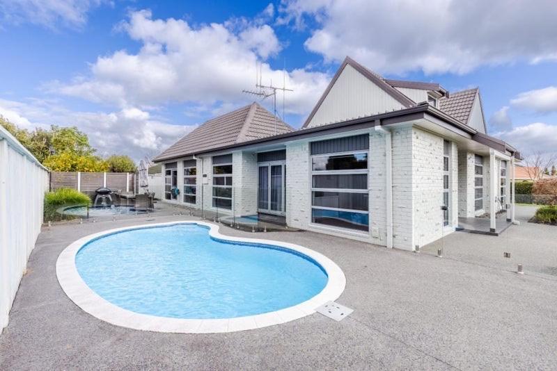 Summer Holiday 4 Bedrooms House In Hamilton With Pool And Spa Eksteriør bilde
